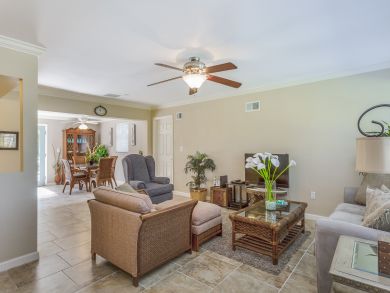 Close to Downtown Canalfront 3 bedroom Rental Close to Downtown Canalfront 3 bedroom Rental