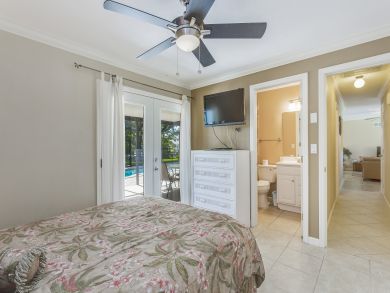 Close to Downtown Canalfront 3 bedroom Rental Close to Downtown Canalfront 3 bedroom Rental