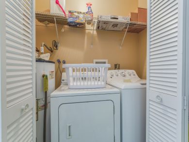 Close to Downtown Canalfront 3 bedroom Rental Close to Downtown Canalfront 3 bedroom Rental