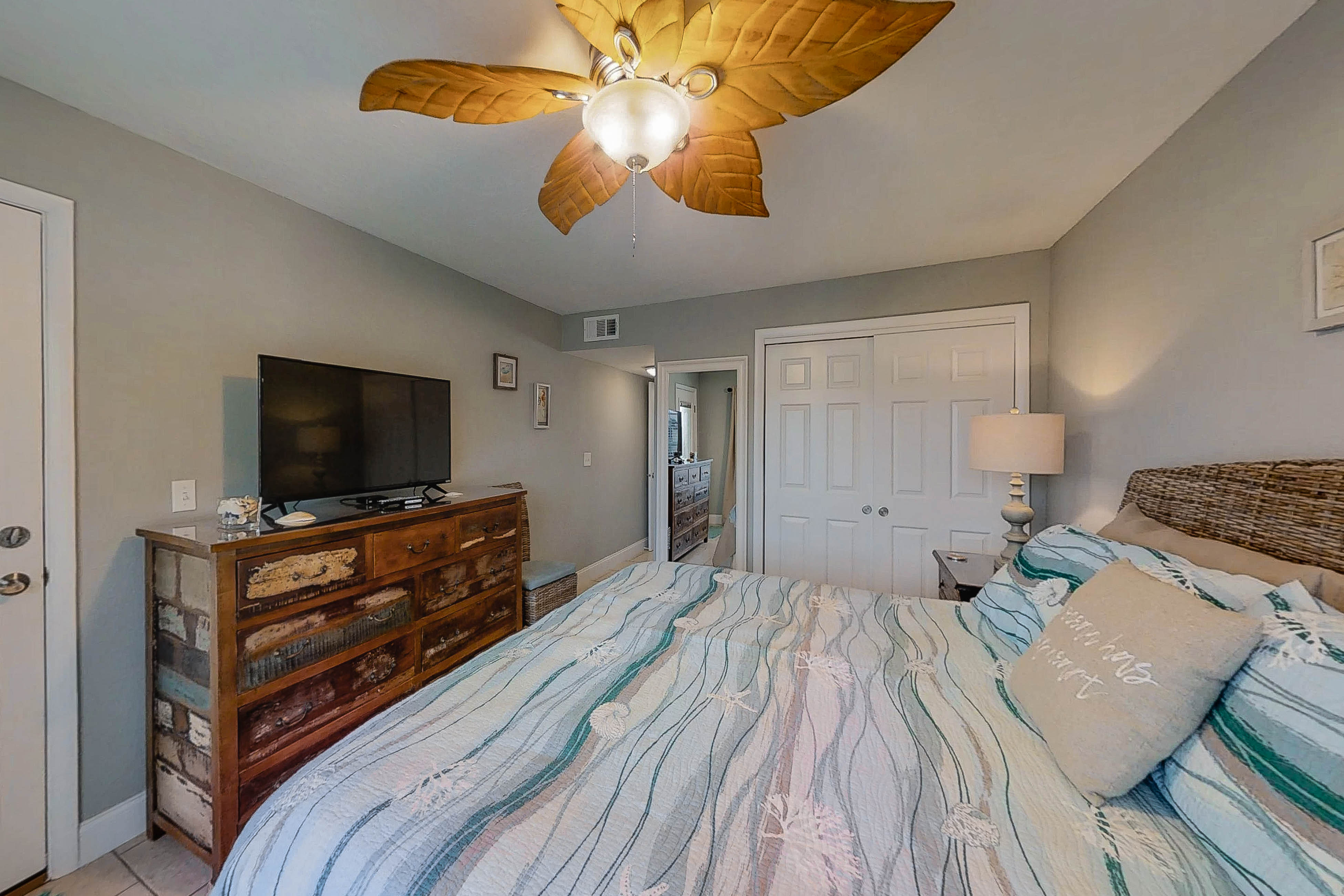 New Smyrna Beach Condo 913701