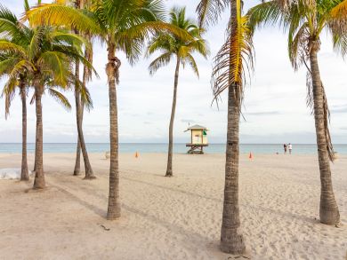 Ocean View Home Sleeps 8 Guests Only 1/2 Block to Beach