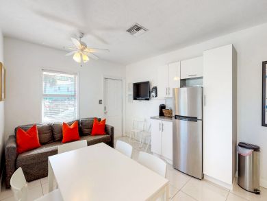 Ocean View Home Sleeps 8 Guests Only 1/2 Block to Beach