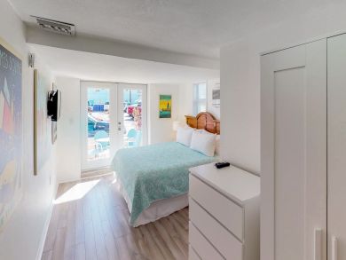 Ocean View Home Sleeps 8 Guests Only 1/2 Block to Beach