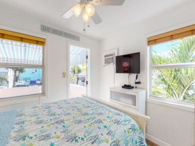 Ocean View Home Sleeps 8 Guests Only 1/2 Block to Beach