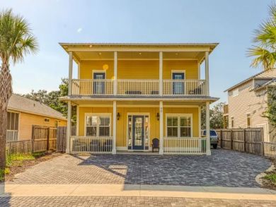 Very Nice 6 Bedroom Home with Private Pool Sleeps 14 Guests
