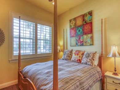 Very Nice 6 Bedroom Home with Private Pool Sleeps 14 Guests