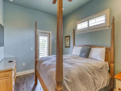 Very Nice 6 Bedroom Home with Private Pool Sleeps 14 Guests
