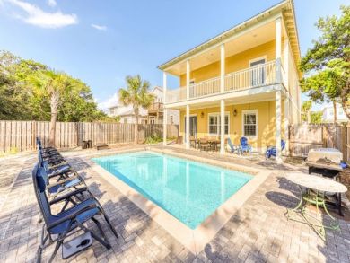 Very Nice 6 Bedroom Home with Private Pool Sleeps 14 Guests