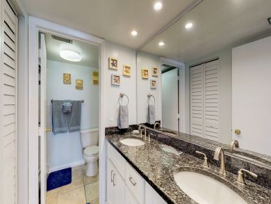 On Beach 3 Bedroom Vacation Condo Sleeps 7 in Indian Rocks