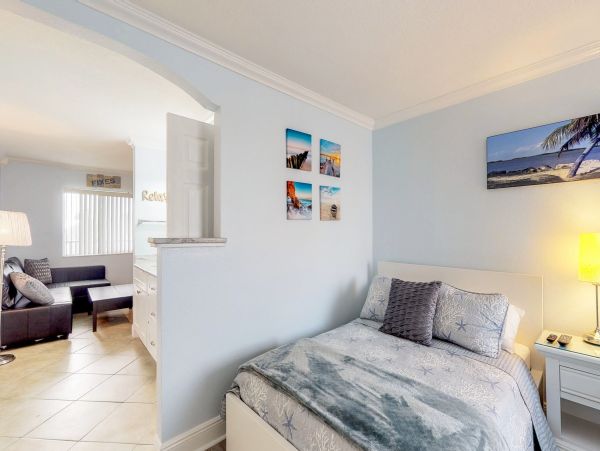 Studio Condo Across the Street from the Beach
