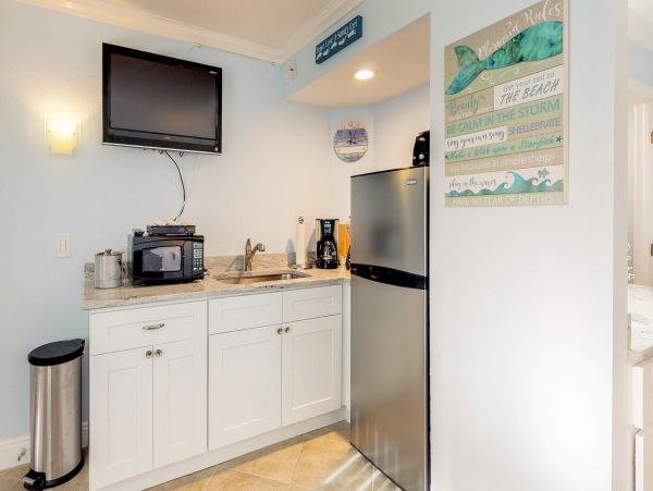 Studio Condo Across the Street from the Beach