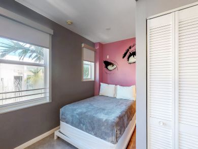 Miami Beach Condo 913744