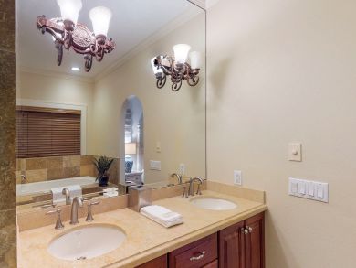 Fort Lauderdale Home 913756
