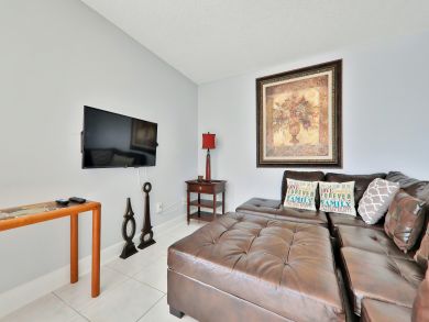 St. Augustine Home 913771