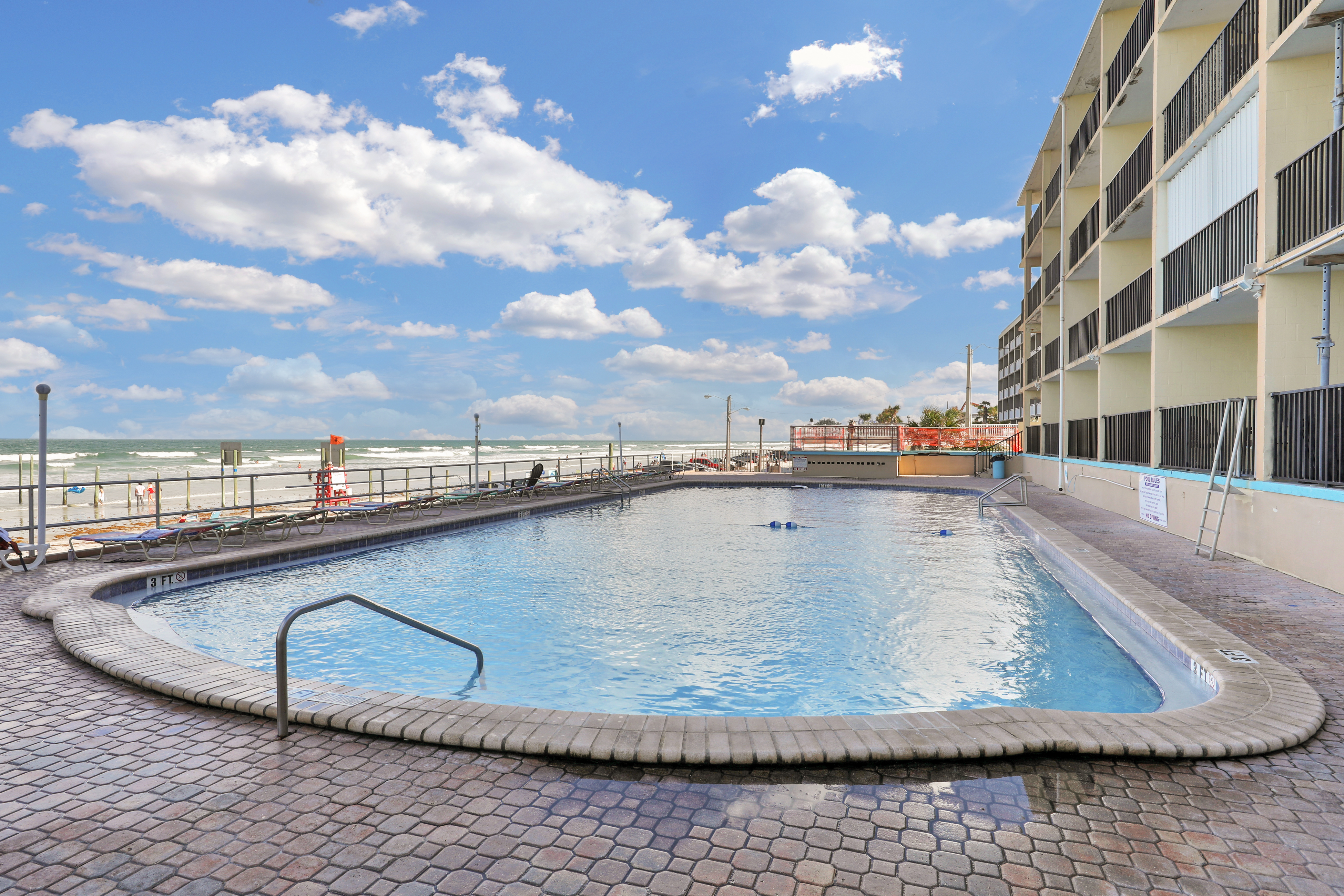 Daytona Beach Condo 913778
