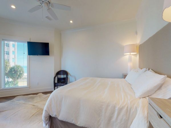 On Beach Pensacola Vacation Condo Four Bedroom