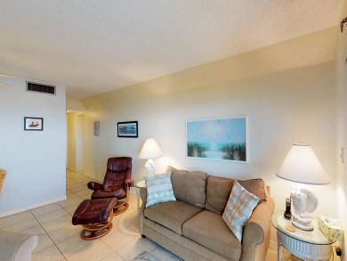 Cocoa Beach Condo 913807