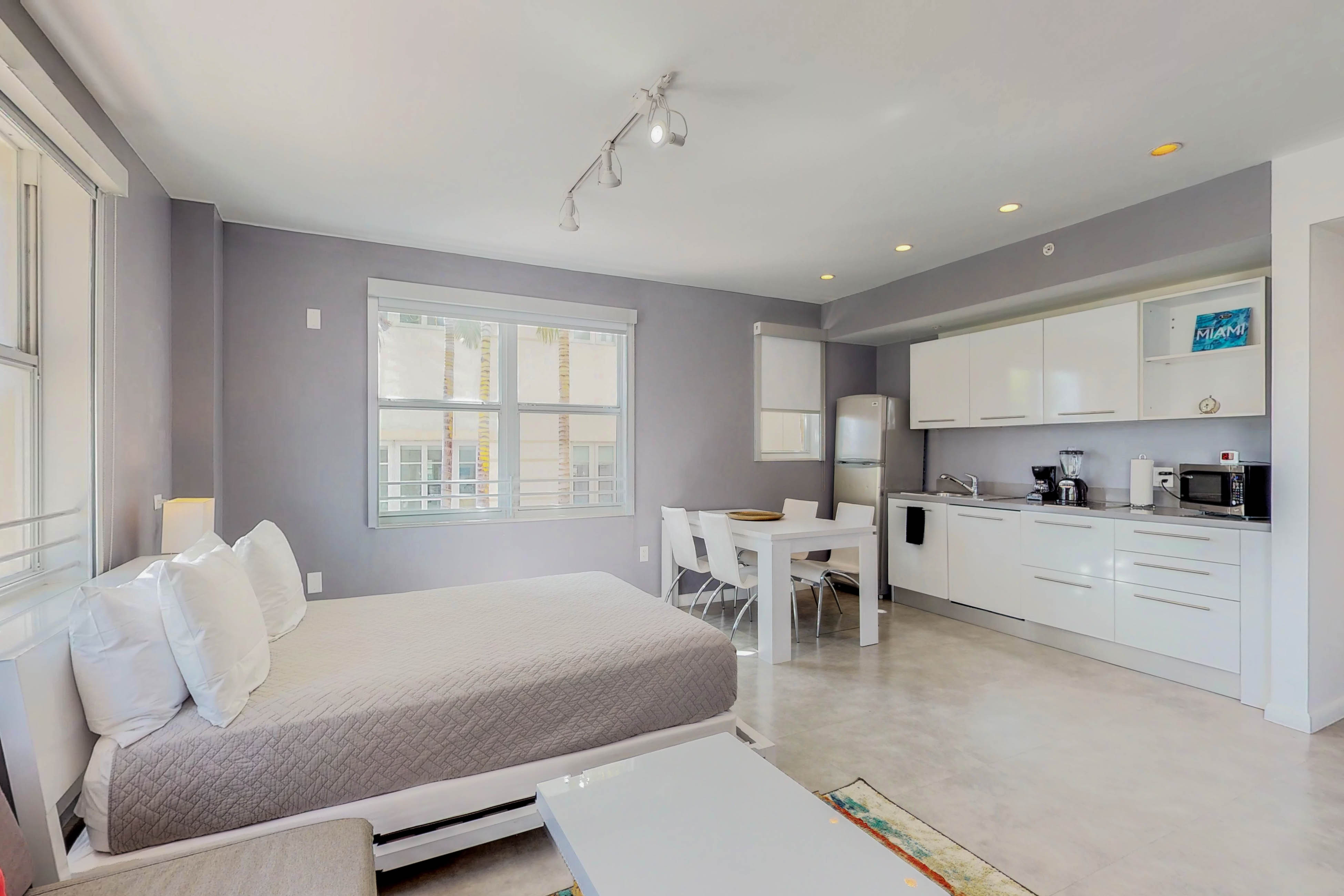 Miami Beach Condo 913815