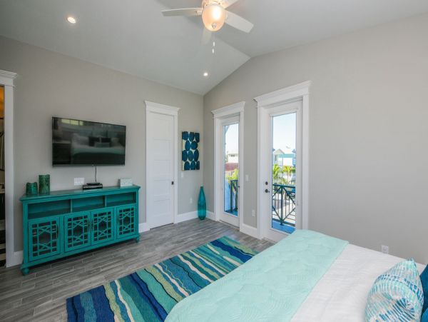 Luxury Seven Bedroom Bradenton Beach Rental Home Canal Views