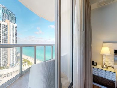 Miami Beach Condo 913864