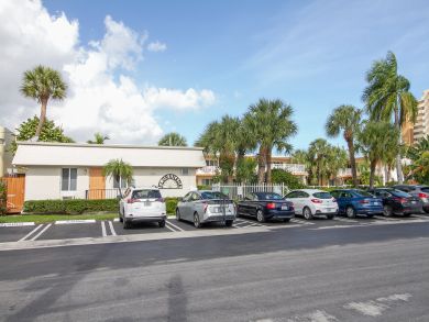 Pompano Beach Condo 913873