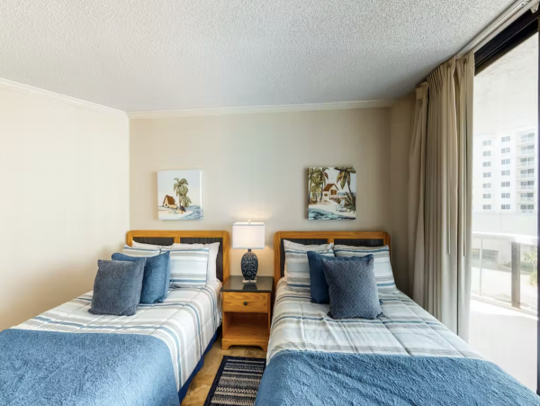 Value Priced Beach Front Rental Three Bedroom Lovely