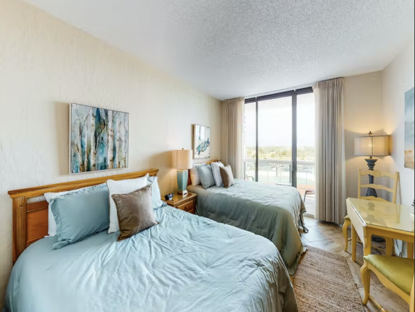 Value Priced Beach Front Rental Three Bedroom Lovely
