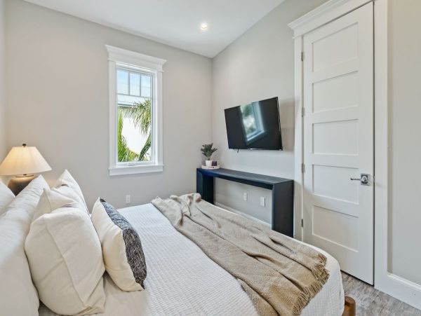 Luxury 8 Bedroom Anna Maria Private Beach Path Vacation Home