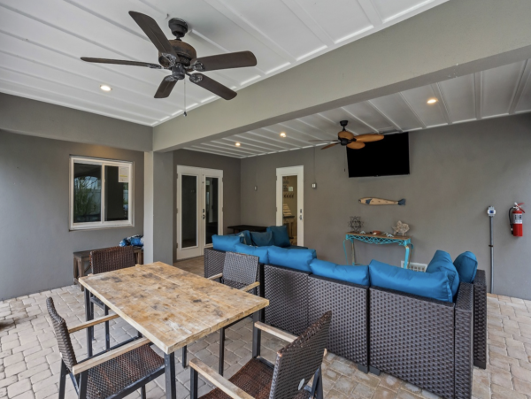 Luxurious Island Retreat with Private Pool, Game Room and Rooftop Deck in Holmes Beach