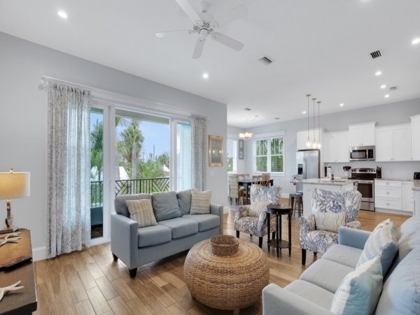 Luxurious Island Retreat with Private Pool, Game Room and Rooftop Deck in Holmes Beach