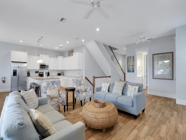 Luxurious Island Retreat with Private Pool, Game Room and Rooftop Deck in Holmes Beach