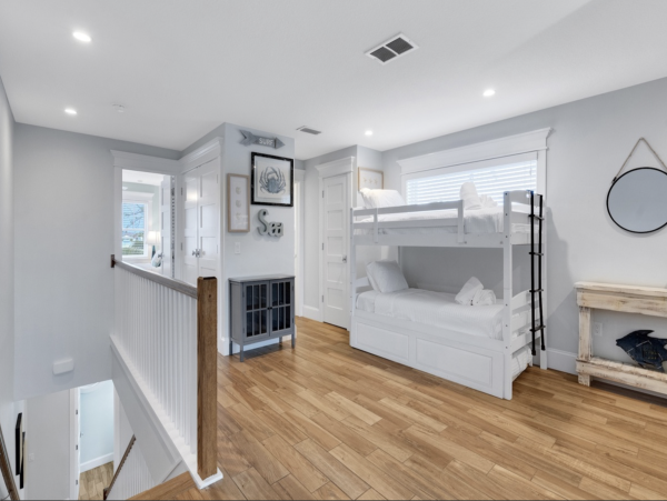 Luxurious Island Retreat with Private Pool, Game Room and Rooftop Deck in Holmes Beach