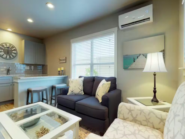Bayside Condo with heated Pool- Across the street from the Beach