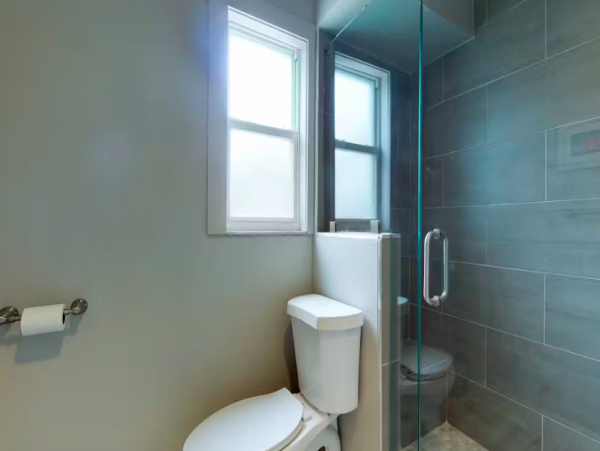 Bayside Condo with heated Pool- Across the street from the Beach