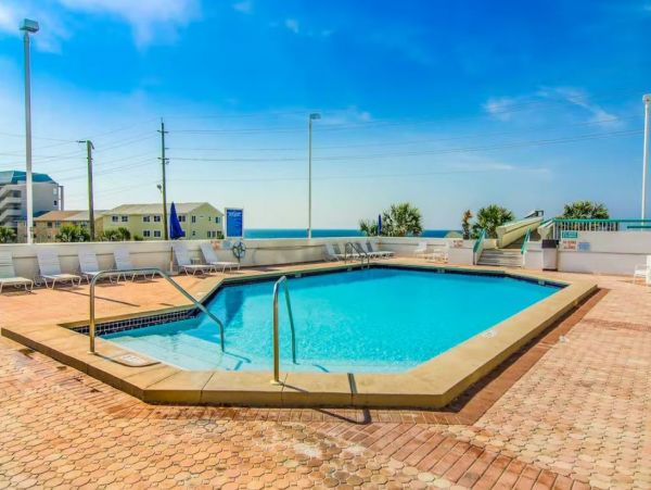Gorgeous Coastal Vacation Condo in Miramar Beach Sleeps 6