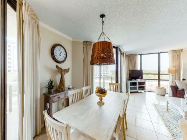 Gorgeous Coastal Vacation Condo in Miramar Beach Sleeps 6