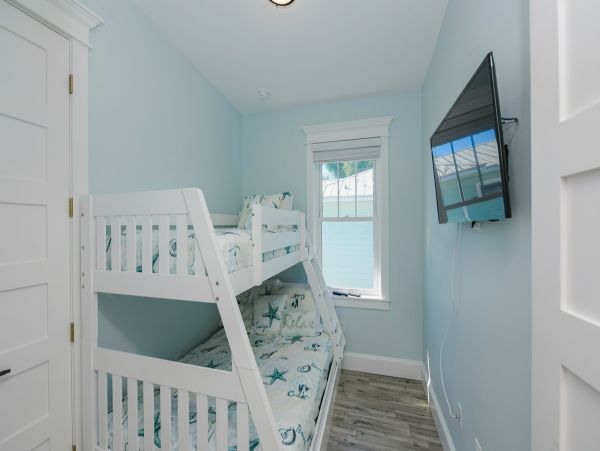 Anna Maria Island Vacation Home Sleeps Sixteen Guests