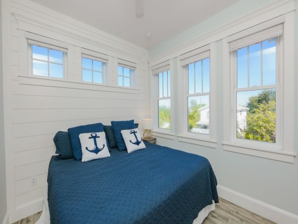 Anna Maria Island Vacation Home Sleeps Sixteen Guests