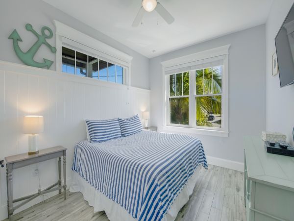 Anna Maria Island Vacation Home Sleeps Sixteen Guests