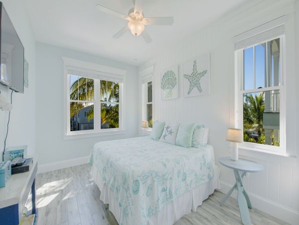 Anna Maria Island Vacation Home Sleeps Sixteen Guests