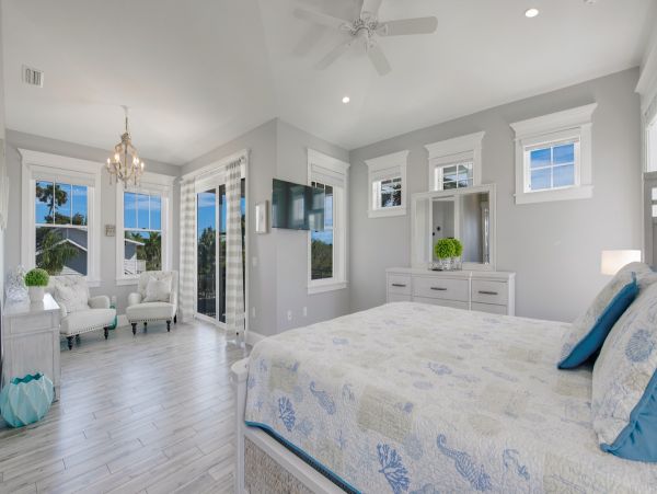 Anna Maria Island Vacation Home Sleeps Sixteen Guests