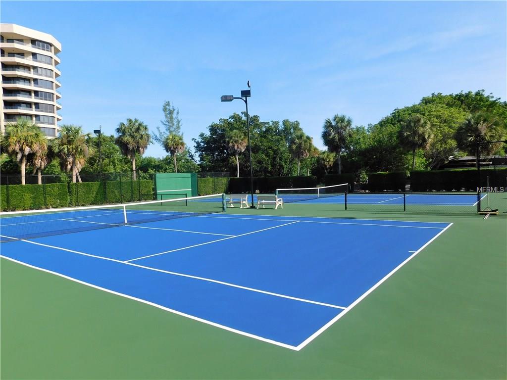 Luxury Longboat Key Two Bedroom Vacation Condo Sleeps 4