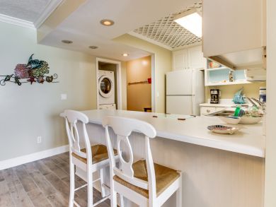Panama City Vacation Condo Sleeps Six.