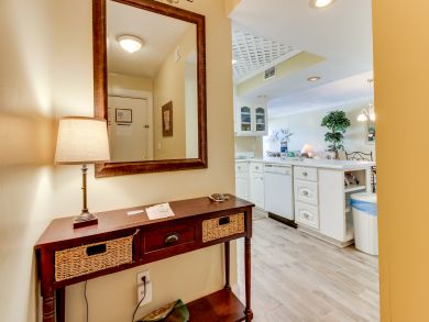 Panama City Vacation Condo Sleeps Six.