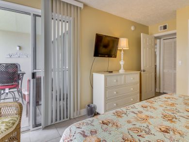 Panama City Vacation Condo Sleeps Six.