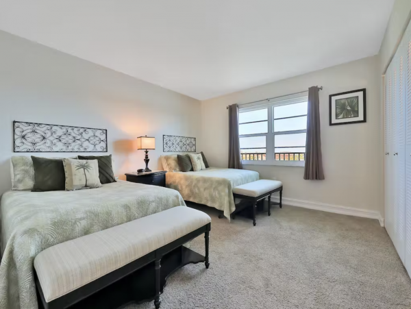Lovely Open Lanai Fabulous Indian Shores Condo