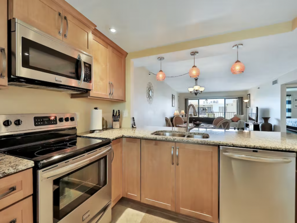 Lovely Open Lanai Fabulous Indian Shores Condo