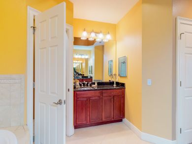 Clearwater Condo 913987