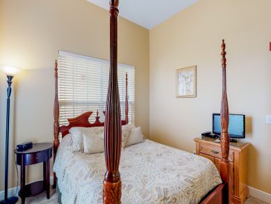 Clearwater Condo 913987