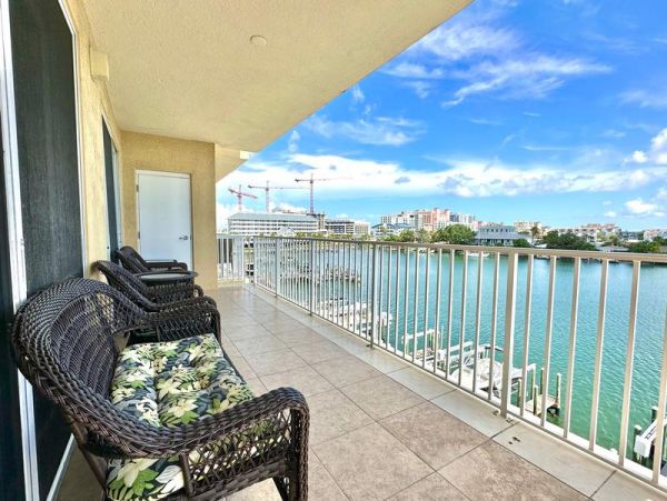 Clearwater Vacation Condo Bay Views